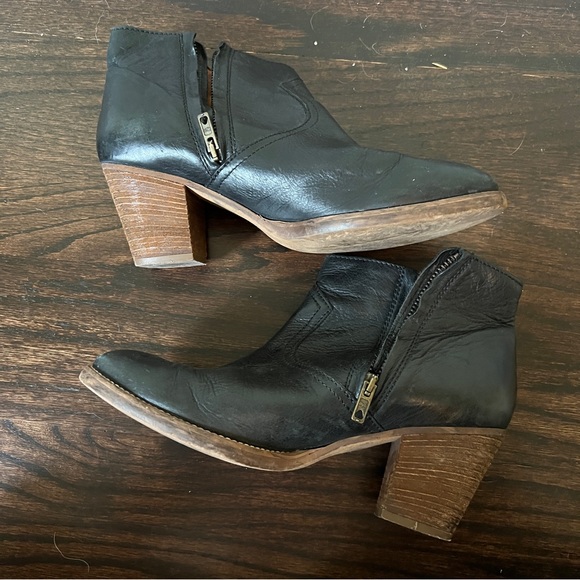 Madewell 1937 Black Leather Zip Ankle Boots Womens Size 9 Style 17340 - Picture 4 of 4